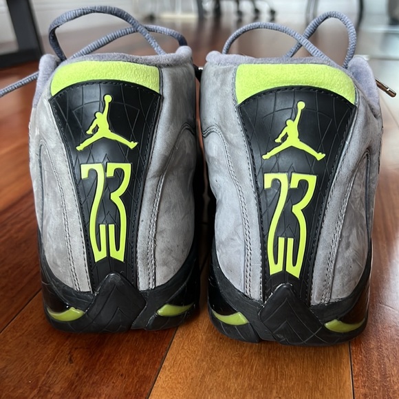 Jordan Retro 14 Graphite Chartreuse - Picture 2 of 6